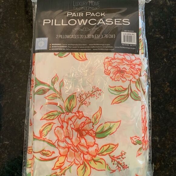 Luxury Home Other - NEW Set of 2 *Shabby Chic* Satiny Pillowcases